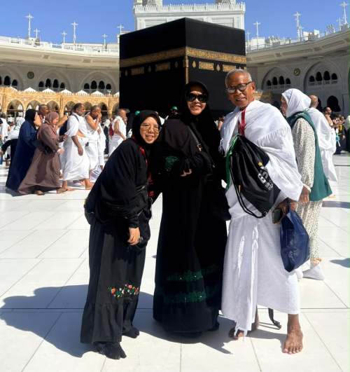 16 Tahun Kemudian, Kami Kembali Umrah Bersama